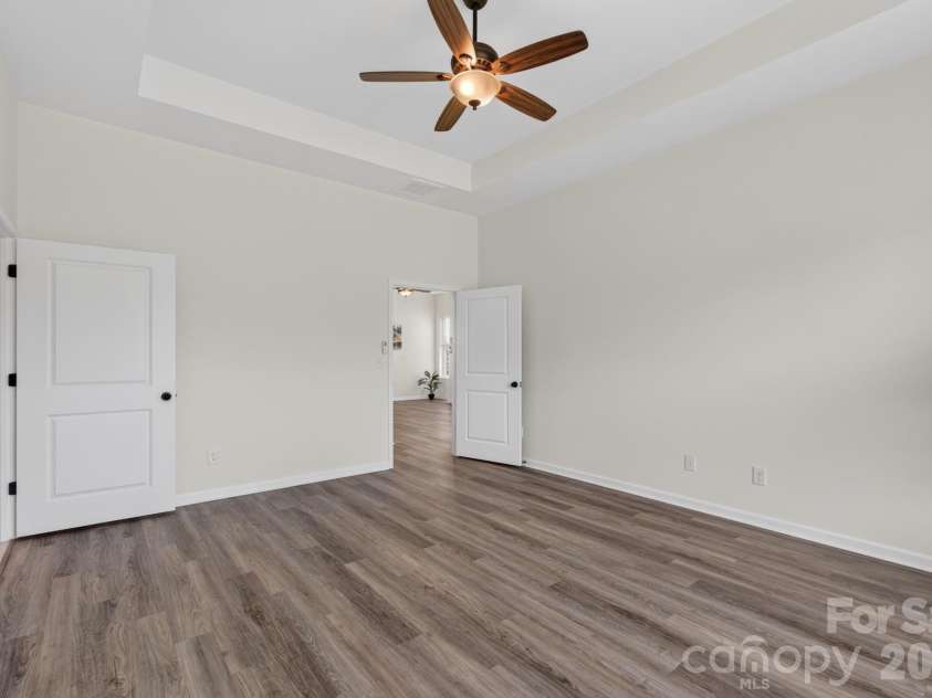 1338 Encore Lane, Waxhaw, NC 28173.  MLS# CAR4395212, YatesRealty ID 18890. Primary Bedroom