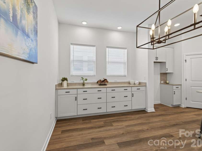1338 Encore Lane, Waxhaw, NC 28173.  MLS# CAR4395212, YatesRealty ID 18890. Serving counter in Dining Area