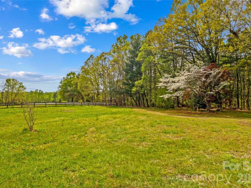 151 Bent Twig Drive, Statesville, NC 28677.  MLS# CAR4369166, YatesRealty ID 18891. 