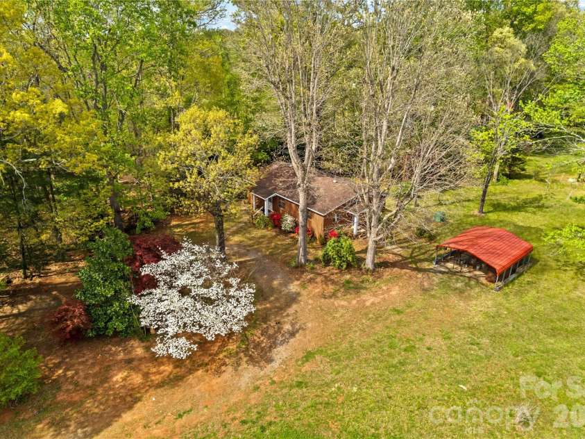 151 Bent Twig Drive, Statesville, NC 28677.  MLS# CAR4369166, YatesRealty ID 18891. 