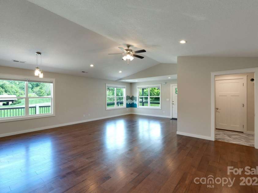 123 Dapple Road, Candler, NC 28715.  MLS# CAR4257282, YatesRealty ID 18892. Main Level Living