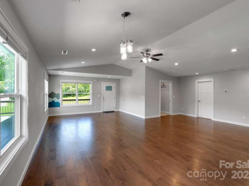 123 Dapple Road, Candler, NC 28715.  MLS# CAR4257282, YatesRealty ID 18892. Open Floorplan with Vaulted Ceilings