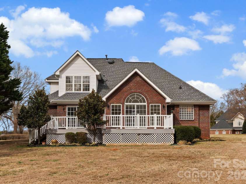 14340 Kendalton Meadow Drive, Mint Hill, NC 28227.  MLS# CAR4343140, YatesRealty ID 18892. 