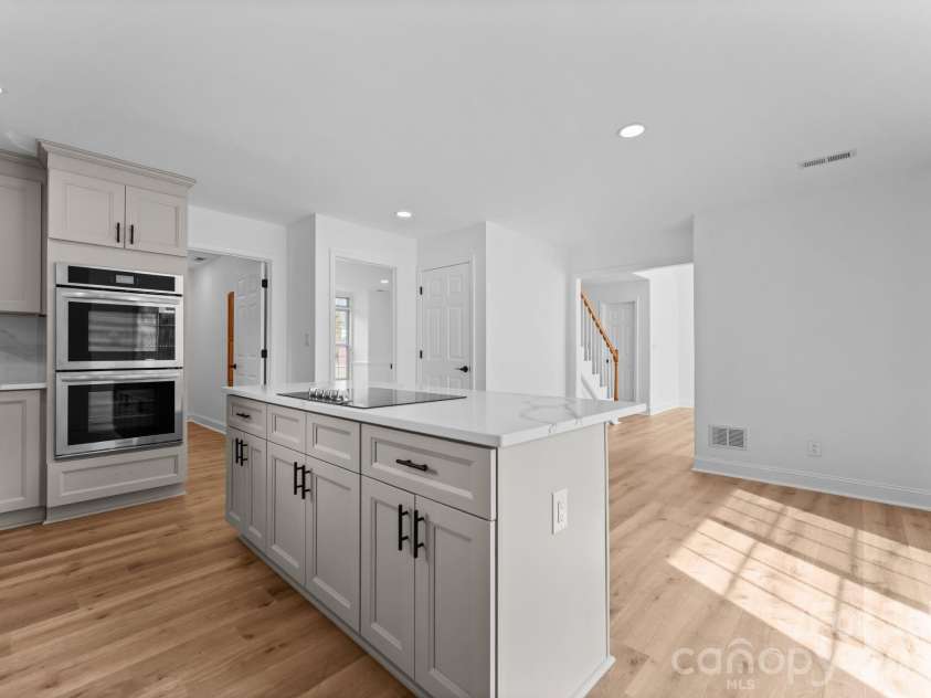 14340 Kendalton Meadow Drive, Mint Hill, NC 28227.  MLS# CAR4343140, YatesRealty ID 18892. 