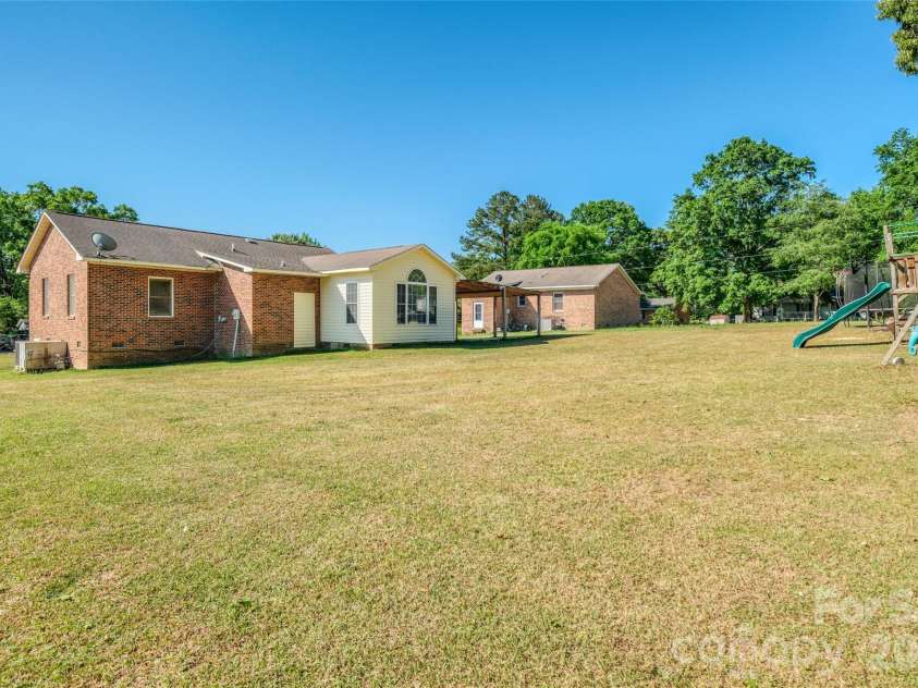 1704 Williams Circle, Lancaster, SC 29720.  MLS# CAR4371942, YatesRealty ID 18894. 
