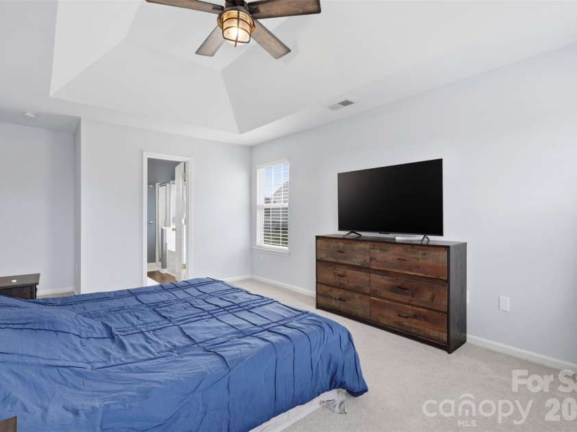 7130 Gallatin Lane, Charlotte, NC 28213.  MLS# CAR4369797, YatesRealty ID 18896. 