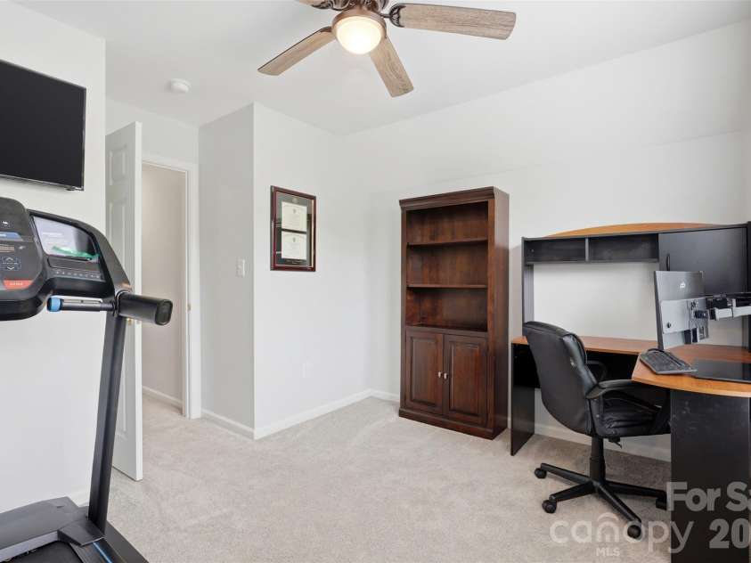 7130 Gallatin Lane, Charlotte, NC 28213.  MLS# CAR4369797, YatesRealty ID 18896. 