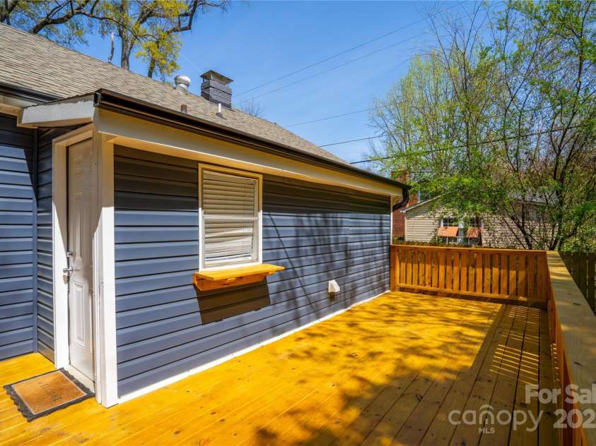 4429 Major Street, Charlotte, NC 28208.  MLS# CAR4243090, YatesRealty ID 18897. 