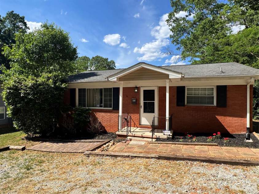 153 American Avenue, Concord, NC 28025.  MLS# CAR4373583, YatesRealty ID 18898. 