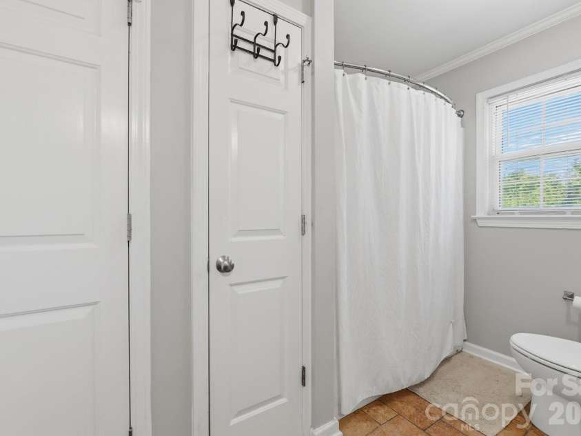 153 American Avenue, Concord, NC 28025.  MLS# CAR4373583, YatesRealty ID 18898. Bathroom