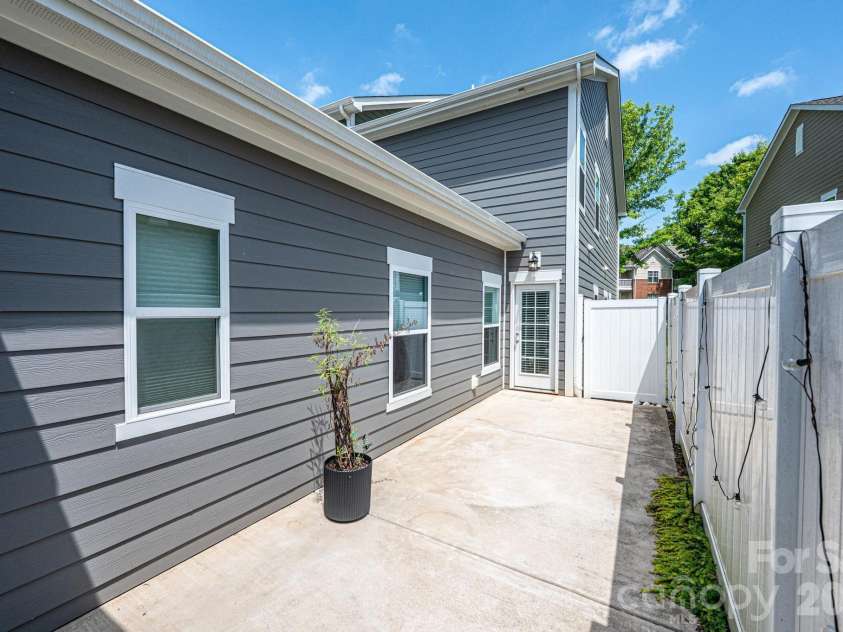 1809 Edgewater Drive, Conover, NC 28613.  MLS# CAR4378446, YatesRealty ID 18899. 