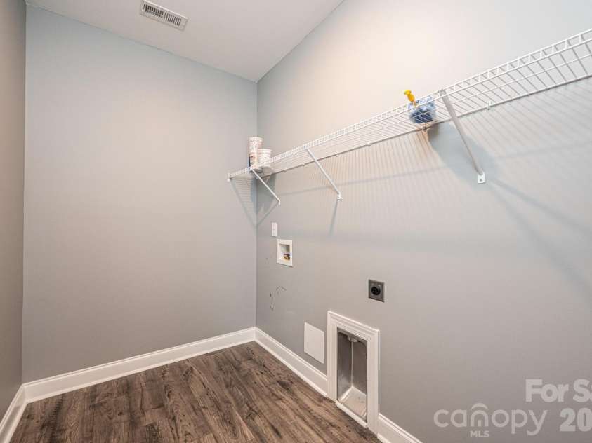 1809 Edgewater Drive, Conover, NC 28613.  MLS# CAR4378446, YatesRealty ID 18899. 
