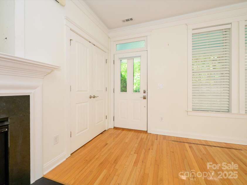 541 Jetton Street, Davidson, NC 28036.  MLS# CAR4253876, YatesRealty ID 18899. 