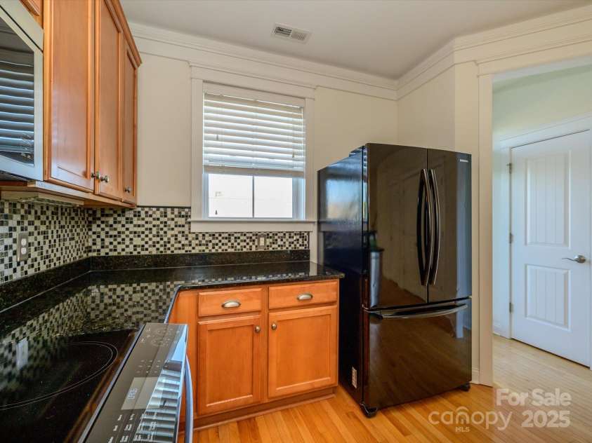 541 Jetton Street, Davidson, NC 28036.  MLS# CAR4253876, YatesRealty ID 18899. 