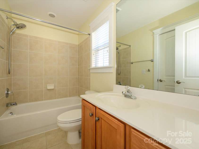 541 Jetton Street, Davidson, NC 28036.  MLS# CAR4253876, YatesRealty ID 18899. 