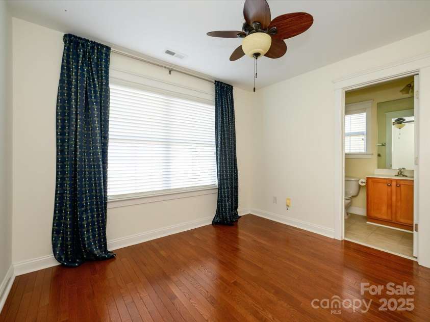 541 Jetton Street, Davidson, NC 28036.  MLS# CAR4253876, YatesRealty ID 18899. 