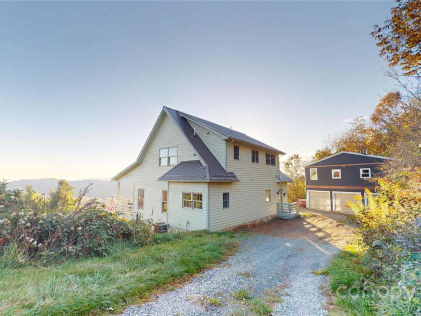 11 Wildflower Lane, Newland, NC 28657.  MLS# CAR4313301, YatesRealty ID 189. 