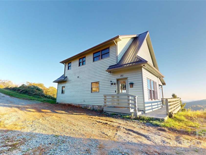 11 Wildflower Lane, Newland, NC 28657.  MLS# CAR4313301, YatesRealty ID 189. 