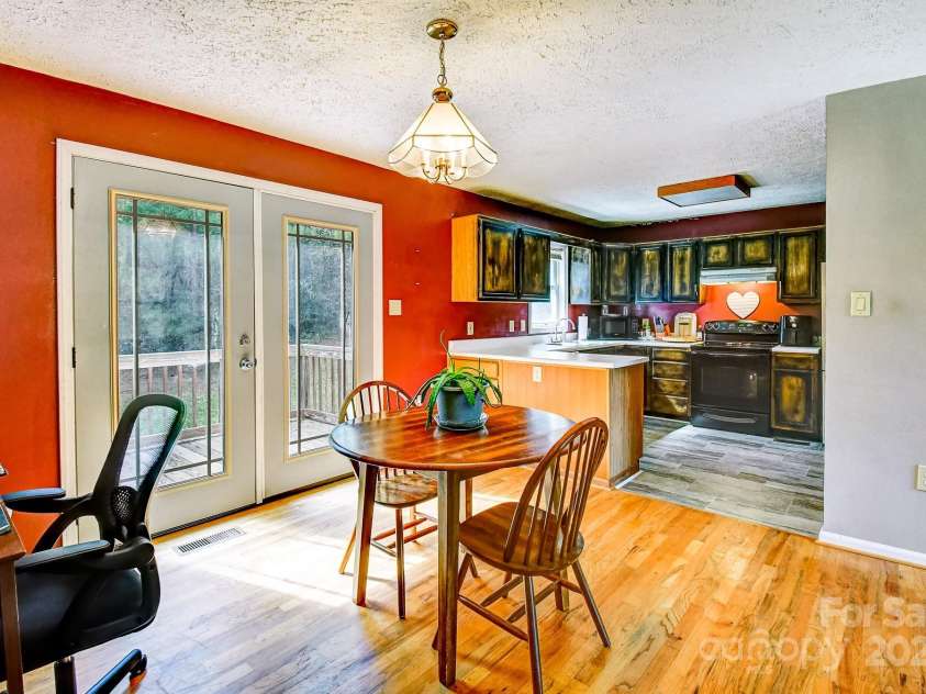 11146 NC 9 Highway, Columbus, NC 28722.  MLS# CAR4179957, YatesRealty ID 189. 