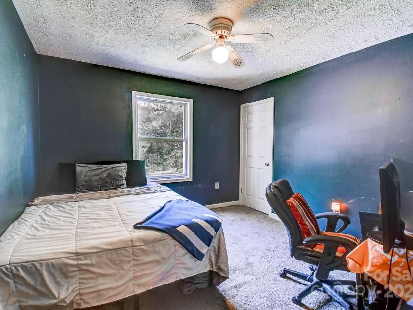 11146 NC 9 Highway, Columbus, NC 28722.  MLS# CAR4179957, YatesRealty ID 189. 