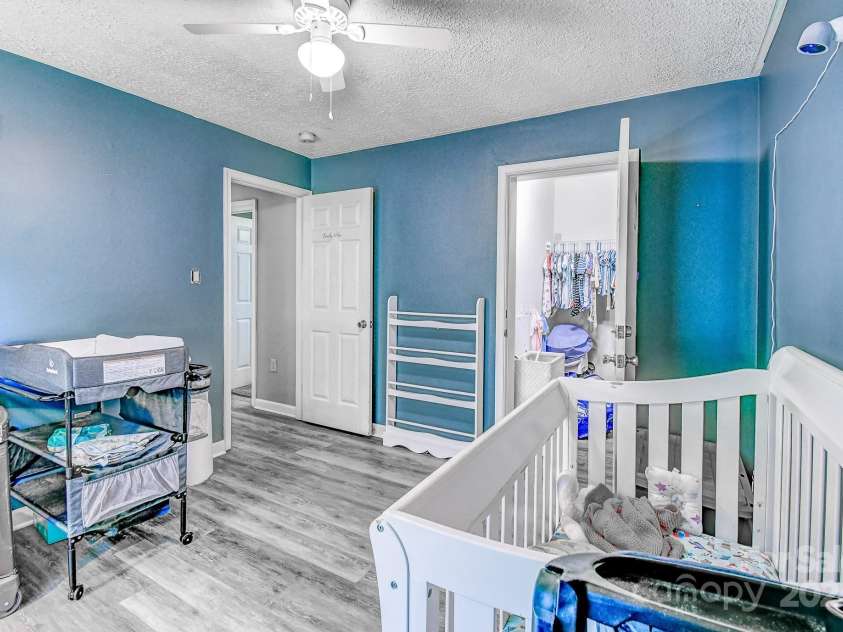 11146 NC 9 Highway, Columbus, NC 28722.  MLS# CAR4179957, YatesRealty ID 189. 