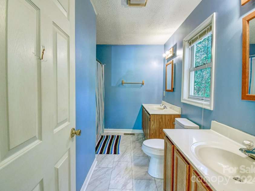 11146 NC 9 Highway, Columbus, NC 28722.  MLS# CAR4179957, YatesRealty ID 189. 