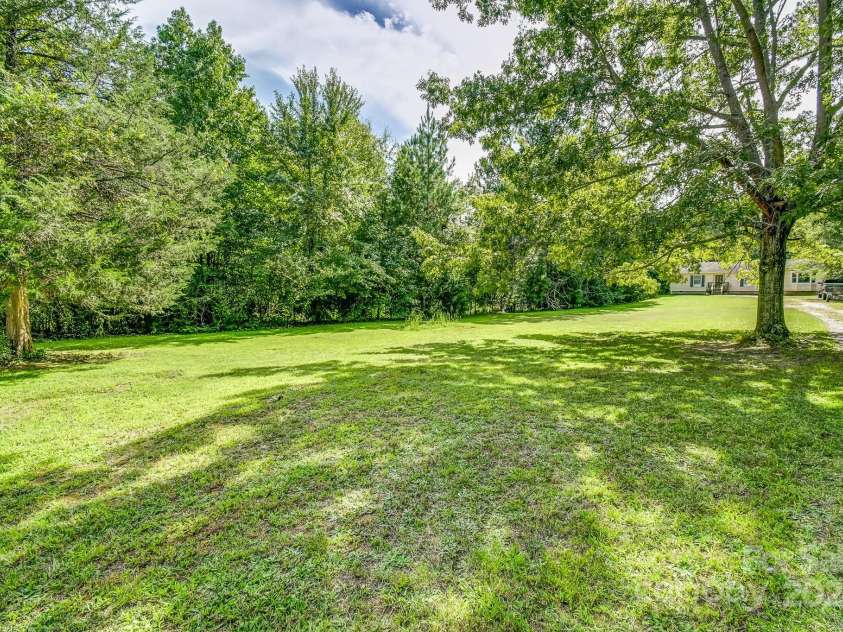 11146 NC 9 Highway, Columbus, NC 28722.  MLS# CAR4179957, YatesRealty ID 189. 