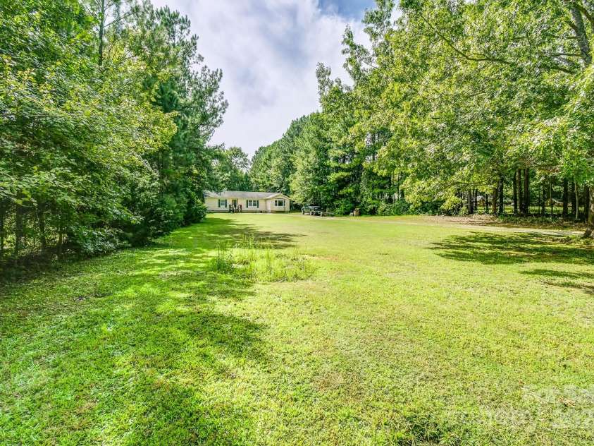 11146 NC 9 Highway, Columbus, NC 28722.  MLS# CAR4179957, YatesRealty ID 189. 