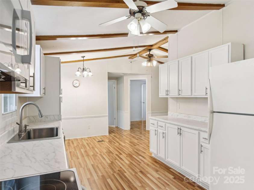 30 Griffin Lane, Candler, NC 28715.  MLS# CAR4253020, YatesRealty ID 189. 