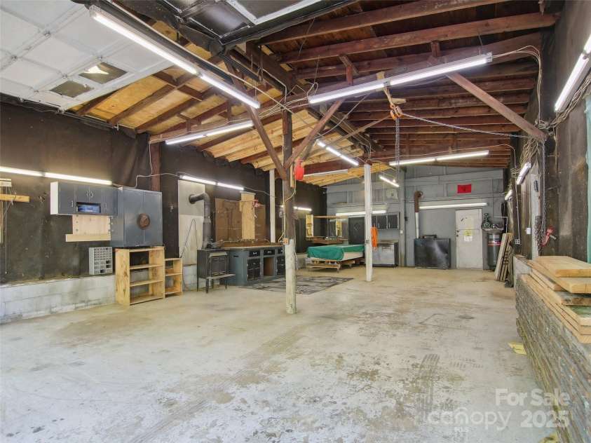 30 Griffin Lane, Candler, NC 28715.  MLS# CAR4253020, YatesRealty ID 189. 