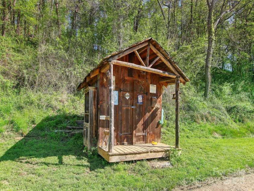 30 Griffin Lane, Candler, NC 28715.  MLS# CAR4253020, YatesRealty ID 189. 