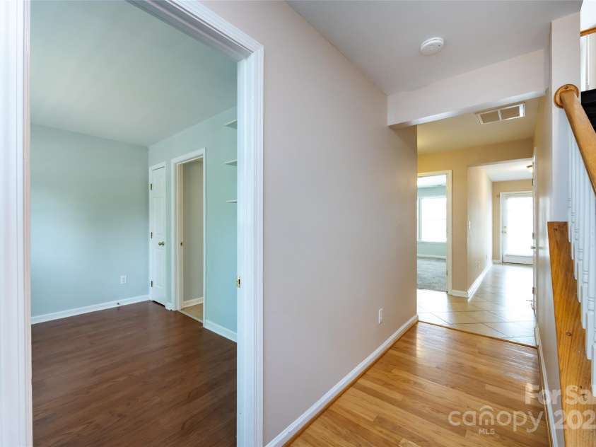 15623 Sir Charles Place, Charlotte, NC 28277.  MLS# CAR4257942, YatesRealty ID 18900. 