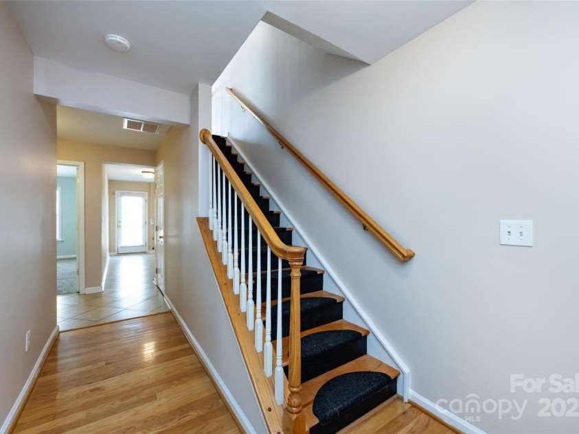 15623 Sir Charles Place, Charlotte, NC 28277.  MLS# CAR4257942, YatesRealty ID 18900. 