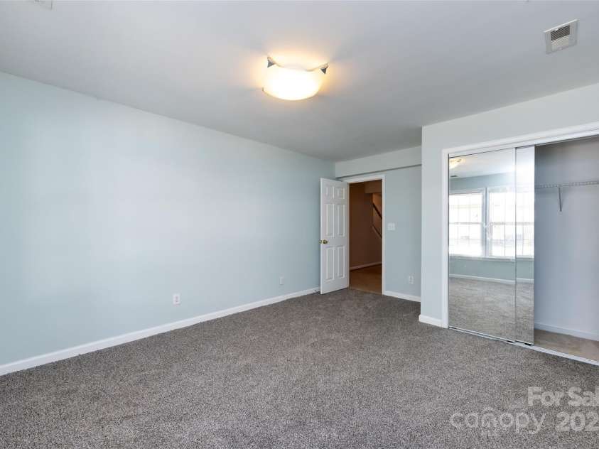 15623 Sir Charles Place, Charlotte, NC 28277.  MLS# CAR4257942, YatesRealty ID 18900. 