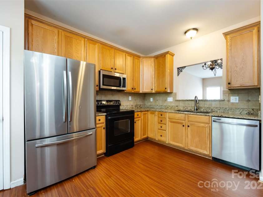 15623 Sir Charles Place, Charlotte, NC 28277.  MLS# CAR4257942, YatesRealty ID 18900. 