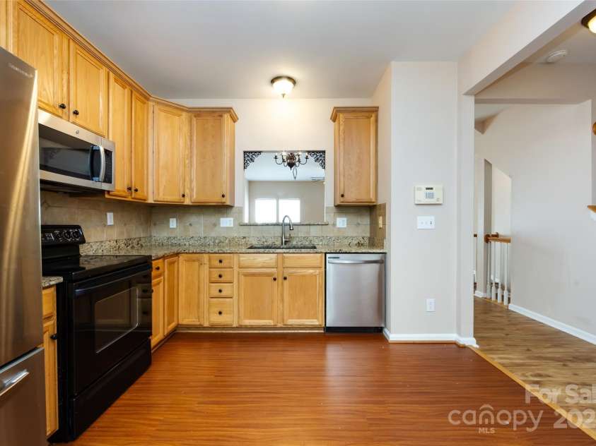 15623 Sir Charles Place, Charlotte, NC 28277.  MLS# CAR4257942, YatesRealty ID 18900. 