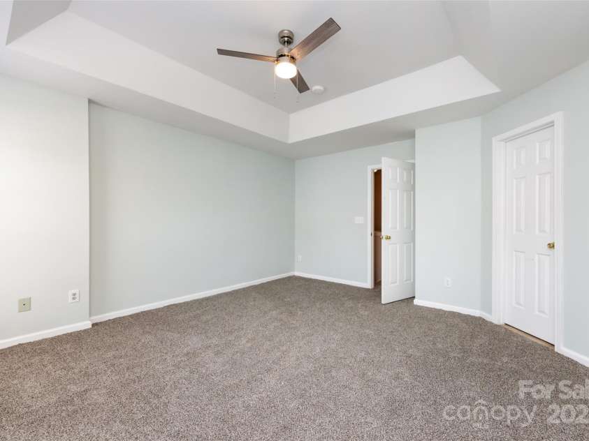 15623 Sir Charles Place, Charlotte, NC 28277.  MLS# CAR4257942, YatesRealty ID 18900. 