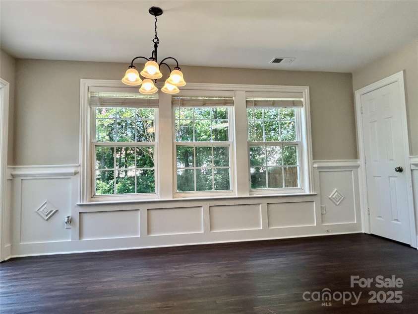 13913 Pinyon Pine Lane, Charlotte, NC 28215.  MLS# CAR4258668, YatesRealty ID 18901. 