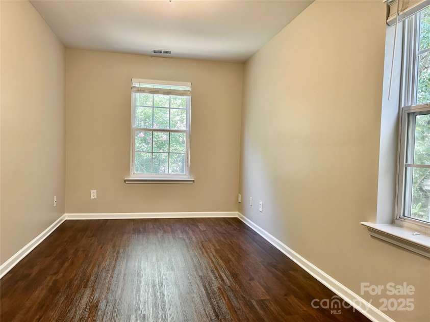 13913 Pinyon Pine Lane, Charlotte, NC 28215.  MLS# CAR4258668, YatesRealty ID 18901. 