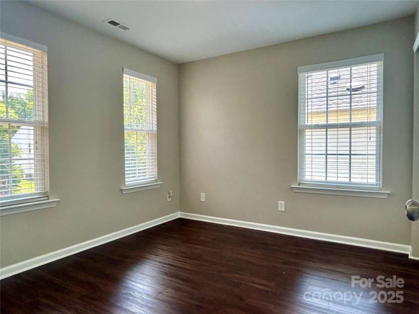 13913 Pinyon Pine Lane, Charlotte, NC 28215.  MLS# CAR4258668, YatesRealty ID 18901. 