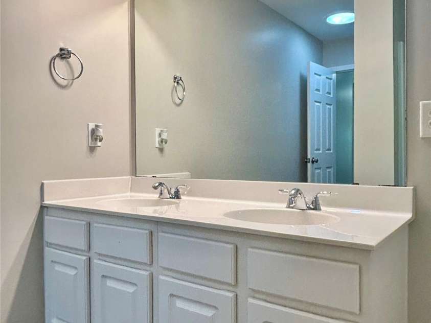 13913 Pinyon Pine Lane, Charlotte, NC 28215.  MLS# CAR4258668, YatesRealty ID 18901. 