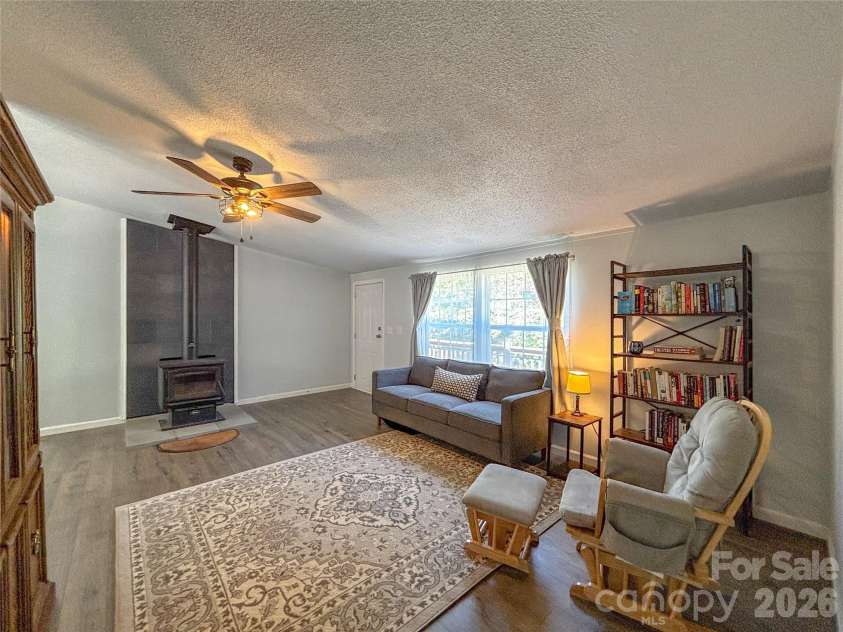 2330 West View Acres Avenue Extension, Hickory, NC 28601.  MLS# CAR4374900, YatesRealty ID 18901. 