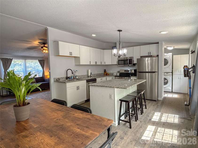 2330 West View Acres Avenue Extension, Hickory, NC 28601.  MLS# CAR4374900, YatesRealty ID 18901. 