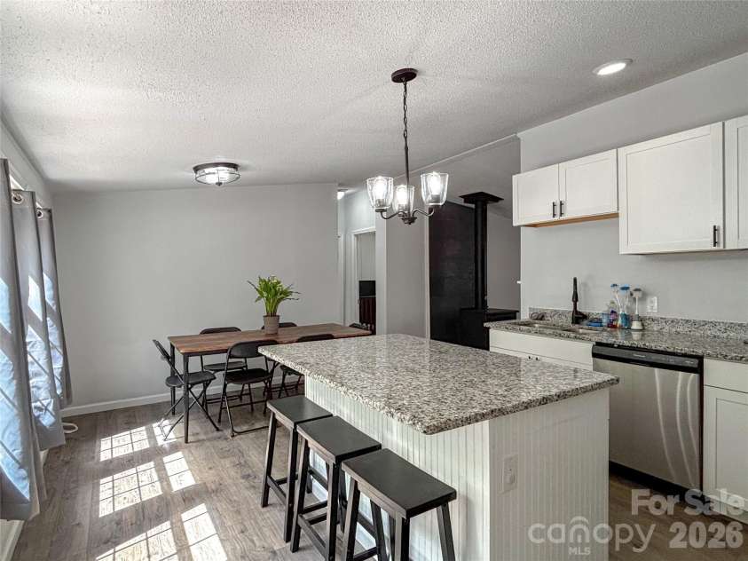2330 West View Acres Avenue Extension, Hickory, NC 28601.  MLS# CAR4374900, YatesRealty ID 18901. 