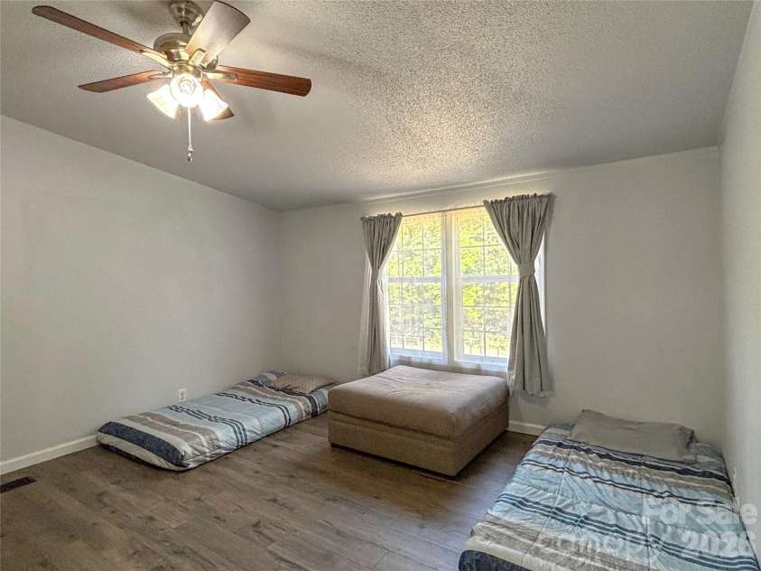 2330 West View Acres Avenue Extension, Hickory, NC 28601.  MLS# CAR4374900, YatesRealty ID 18901. 
