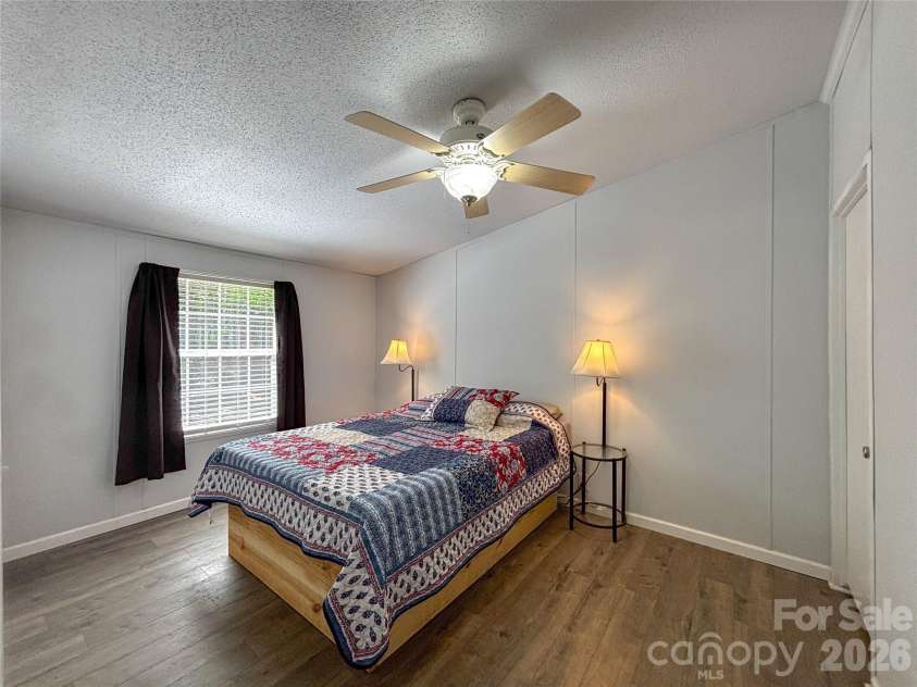 2330 West View Acres Avenue Extension, Hickory, NC 28601.  MLS# CAR4374900, YatesRealty ID 18901. 