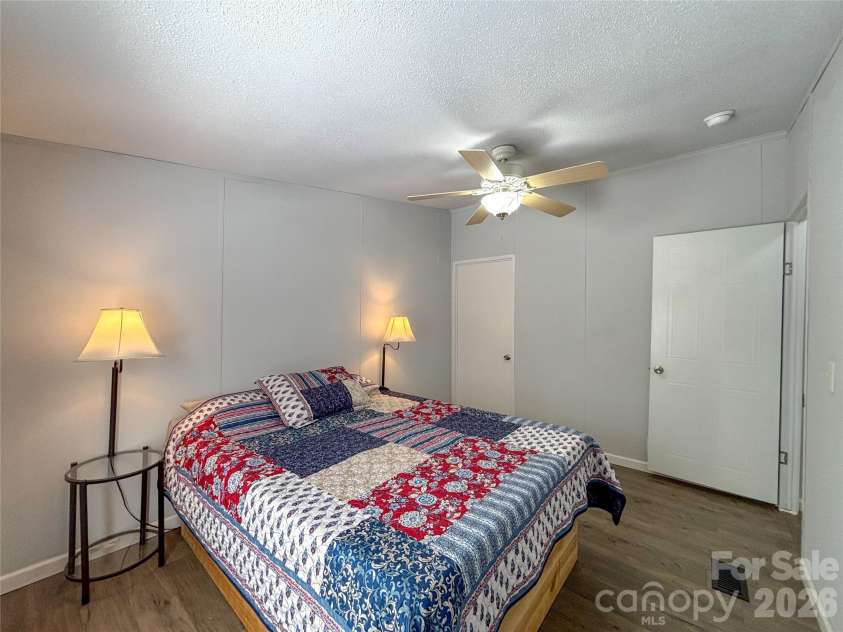 2330 West View Acres Avenue Extension, Hickory, NC 28601.  MLS# CAR4374900, YatesRealty ID 18901. 
