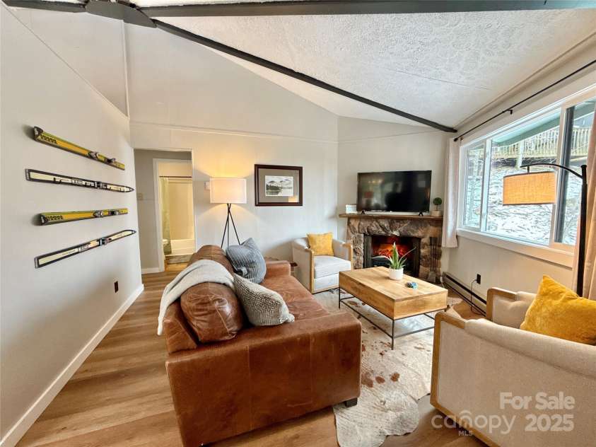 109 Beechwood Lane, Beech Mountain, NC 28604.  MLS# CAR4259701, YatesRealty ID 18902. Second Unit