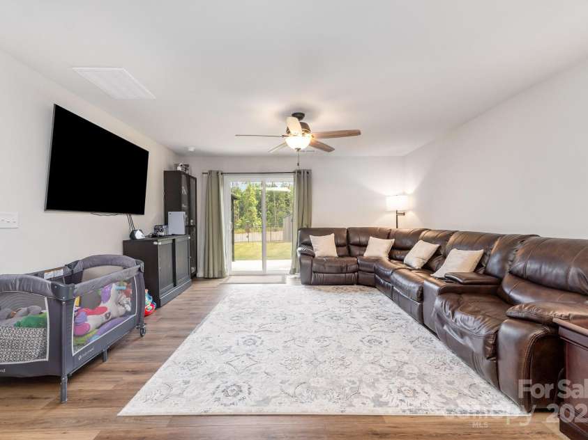 2317 Trollinger Drive, Catawba, NC 28609.  MLS# CAR4265363, YatesRealty ID 18905. 