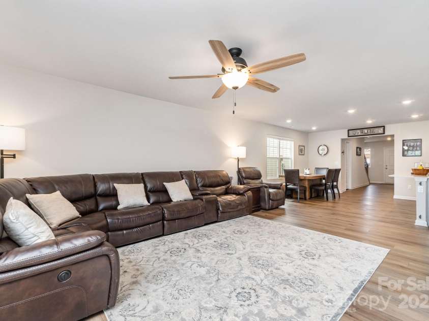 2317 Trollinger Drive, Catawba, NC 28609.  MLS# CAR4265363, YatesRealty ID 18905. 